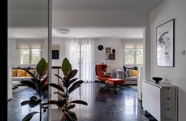 The Black Marble - Sea View, 2BR, 2BA by BnC