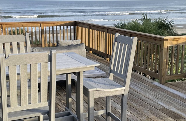 The Blue Pelican - Beachside in Pirates Beach! Sleeps 10.