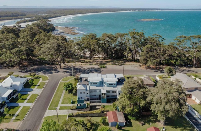 The Bowen Huskisson S