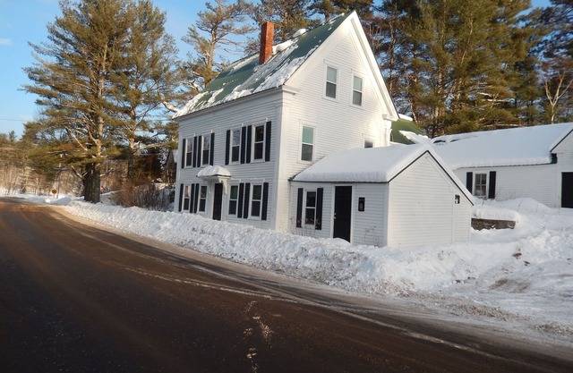 The Brookside House-Large, charming Historic House. Pet Friendly!