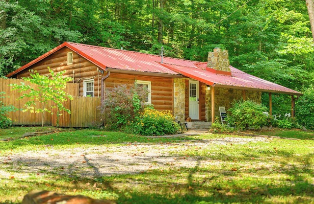 The Butterstone Cottage - Hot Tub, Bumper Pool, Fire Pit
