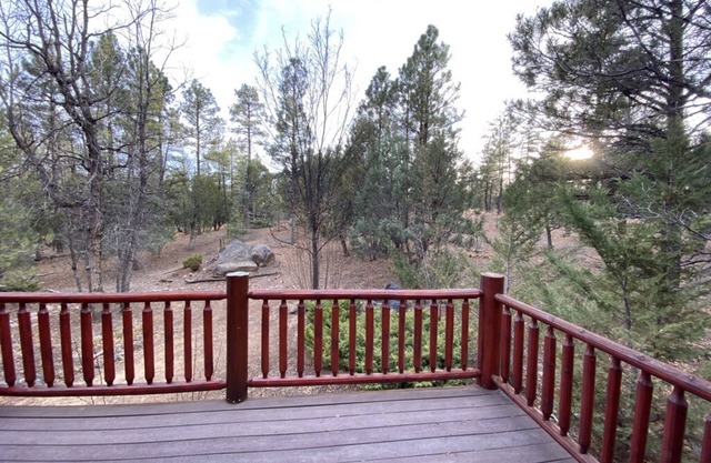 The Cabin in Cardinal Landing, Torreón | White Mountains