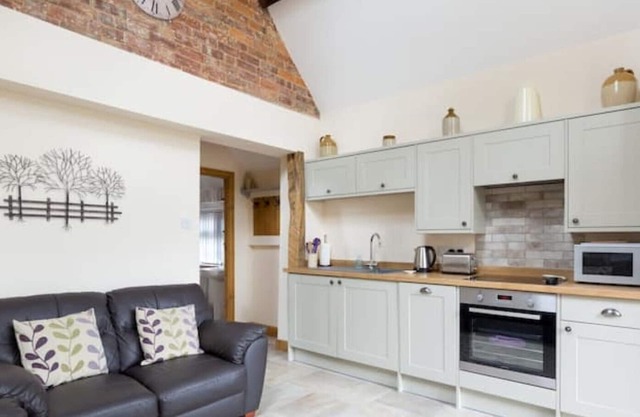 The Cart Barn ground level barn conversion cottage in Warwickshire