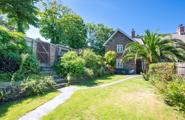 The Chestnuts - Three Bedroom House, Sleeps 5