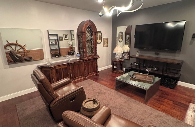 The Conclave Experience - 2 bed, 1.5 Bath