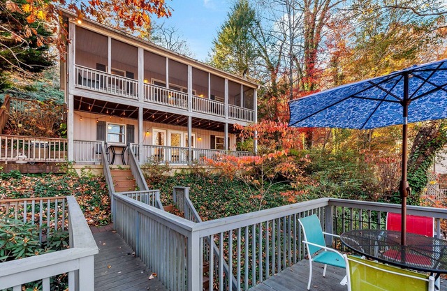 The Cottage at Grey Logs Cove - Lake Lure, Kayaks!