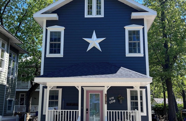The Cozy Cottage in Beachwalk - Sleeps 4