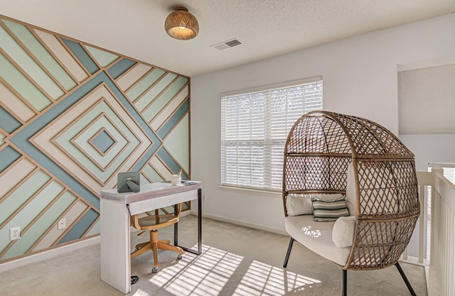 The Cozy Daydream - Pool Access - 7 miles to PTI Airport