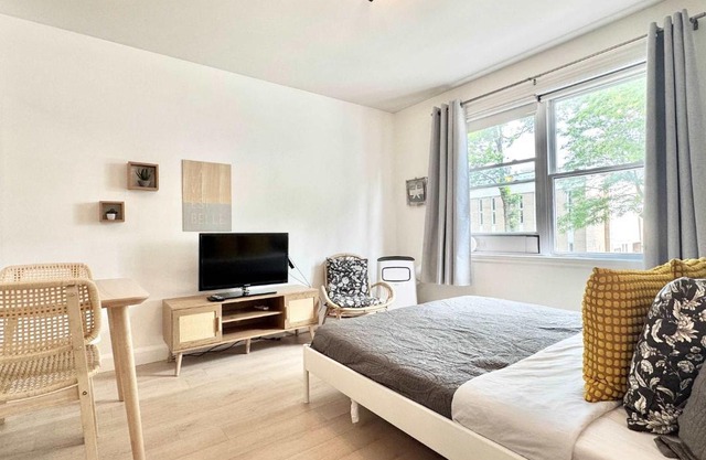 The Cozy Loft 2 Guests AC 5 min Downtown