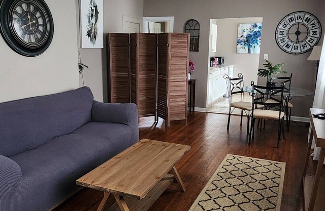 The Downtown Apt! 10min from Convention Center
