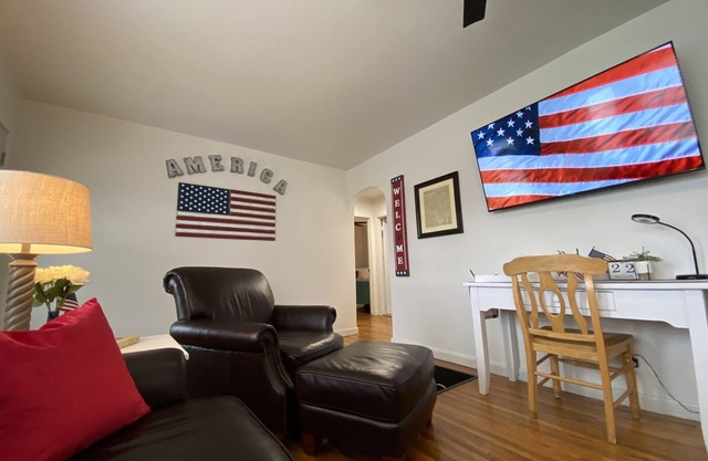 The Extraordinarily Striking American Bungalow