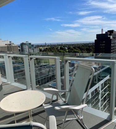 The Fawkner Apartment Bay-view pool/Gym Free Parking
