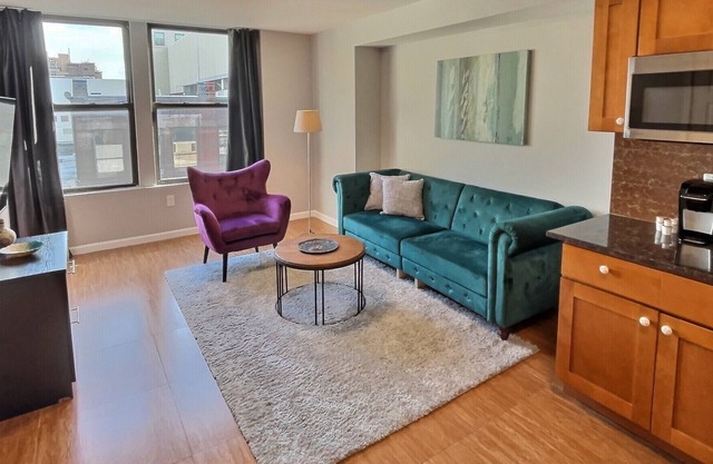 The Funky 2bd Apartment next to the convention center and reading terminal.