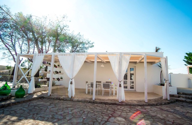 The garden TerraNostra pool front villa in a mini-residence in Salento
