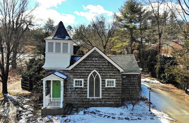The Green Mountain Chapel/Old Church repositioned into 3 BR