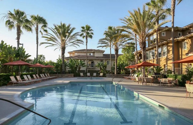 The Grove Melrose Fairfax Beverly Hills Adjacent Luxury 1 Bed, 1Bath + Balcony