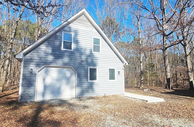 The Guesthouse @ Pine Forest Hideaway - (Near UNC)