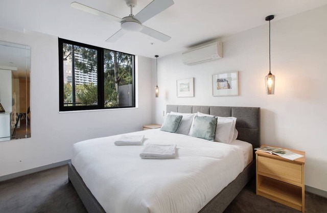 The Haven at Victoria Harbour with Parking and Patio