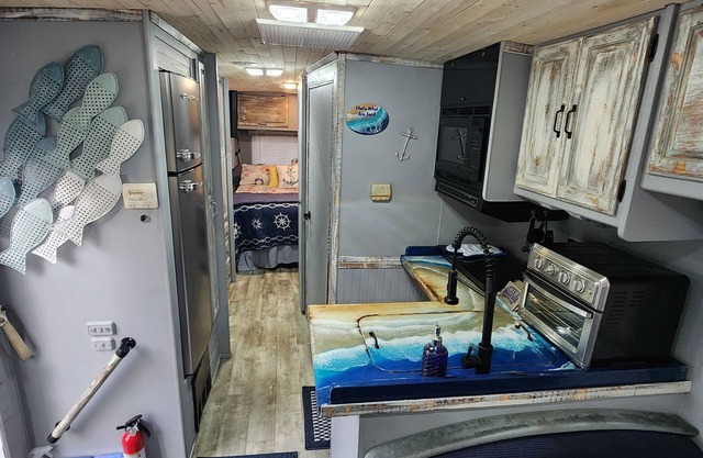 The Holy Mackerel nFamily and pet friendly