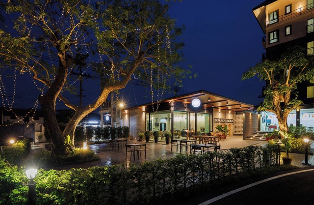 The Horizon Groove Hotel