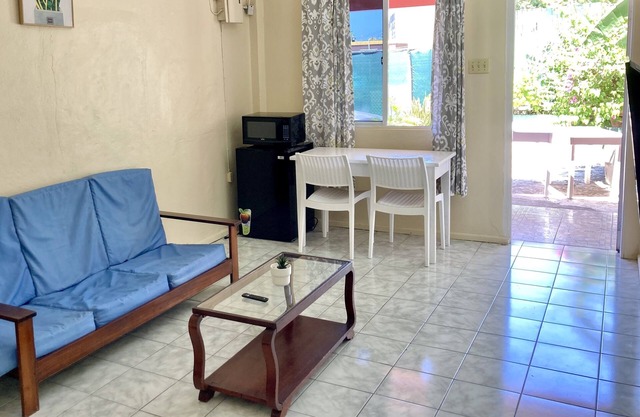 The Irie Inn Room # 5 FREE AC, WIFI, & HOT WATER