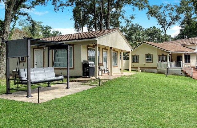 The Lake House | 2 Bed, 2 Bath