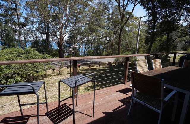 The Lakehouse by Jervis Bay Breaks