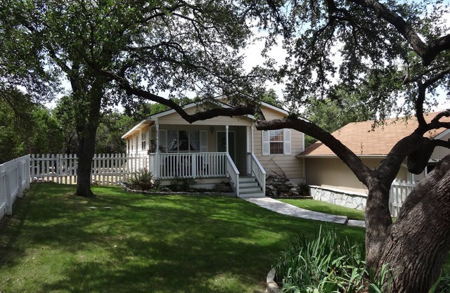 The Lazy Lakehouse - All LVPOA Amenities Available - Pool/Fitness/Lake Access