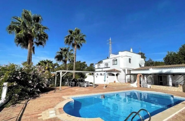 The Lemon Tree Villa - group booking in Algarve