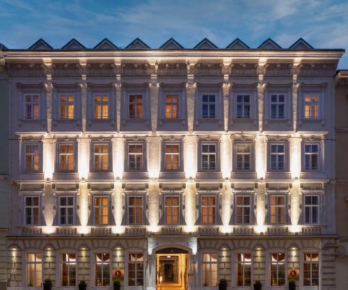 The Levante Rathaus Apartments
