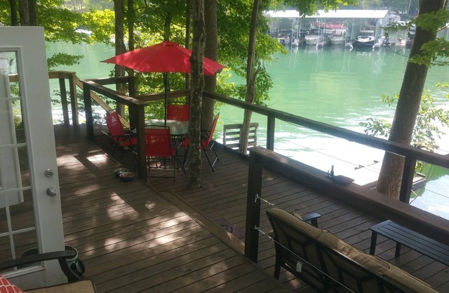 The Little Dipper is back for 2025! Lake front tiny home w/private boat dock!