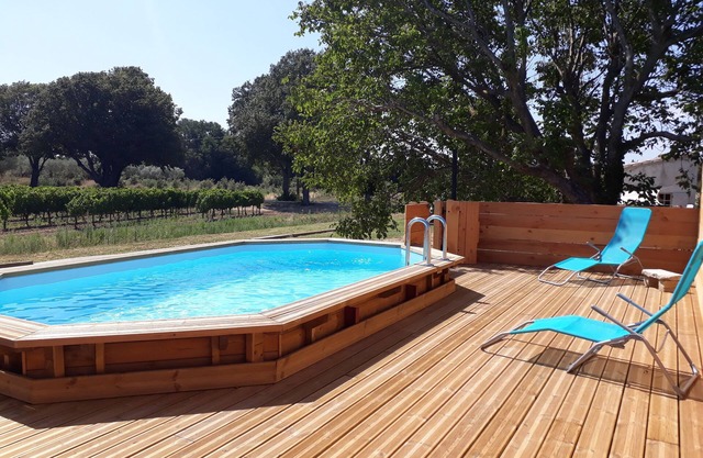 The Little House In the Vines with Pool