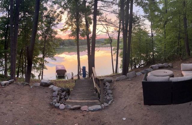 The Little Rascals Lake House