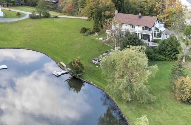 The Manor-Stunning Modern Farmhouse with Hot Tub