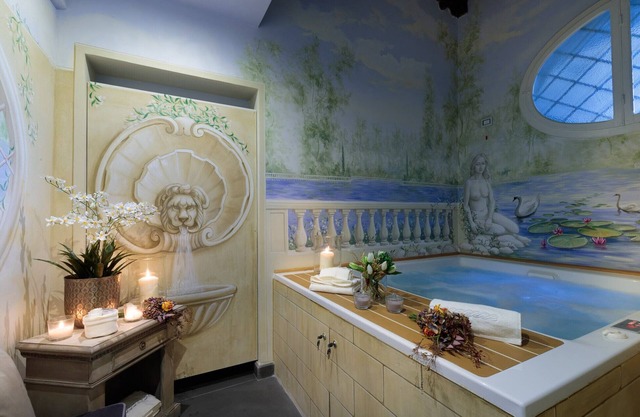THE MEDIEVAL PENTHOUSE, Indulge among History in a Luxury 5 Bedrooms Apartment