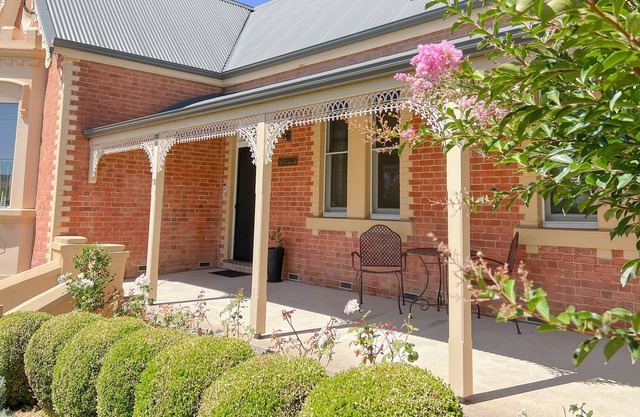The Monarch Tumut