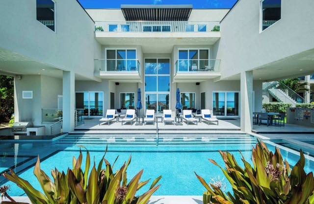 The Palm Family Retreat in Bodden Town by Personal Villas - Perfect Holiday Home