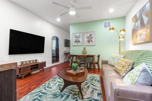 The Pearl Beachside Apartments on Hollywood Beach