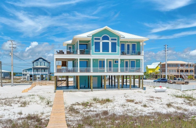 The Pelican Dive | 🏖️ Beachfront Luxury + Pets Welcome + Epic Sunsets