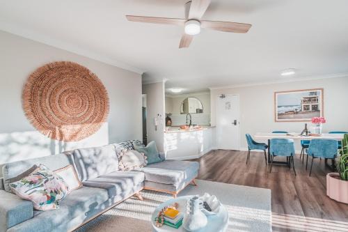 The perfect stay for your group getaway - Sleeps 6 - Close to everything