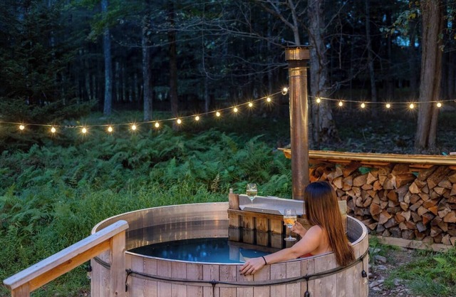 The Pine Cabin - Ski | Hike | Hot Tub I Fire Pit