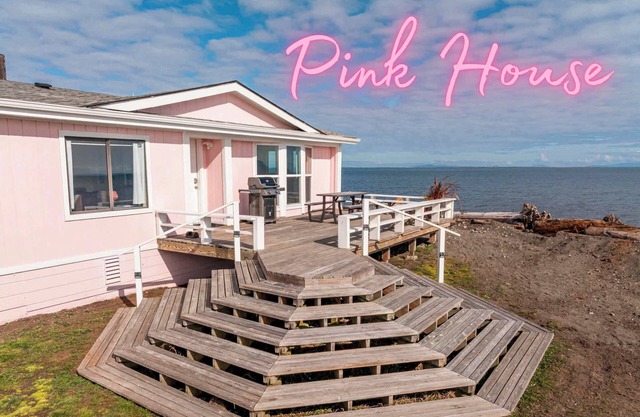 The Pink House - Dungeness Waterfront Home