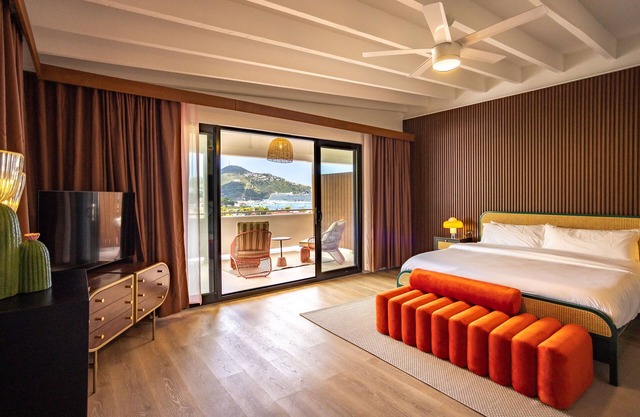 The Pink Palm Hotel - Deluxe King Suite - USVI