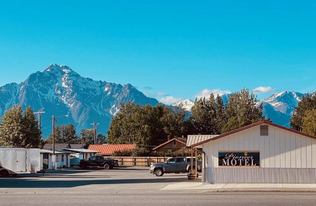 The Pioneer Motel