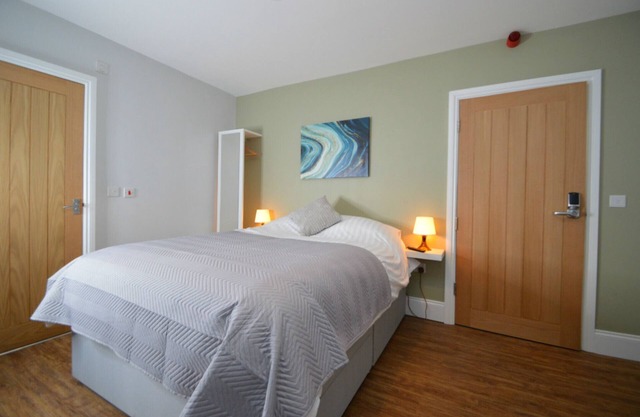 The Plough Retreat - Studios