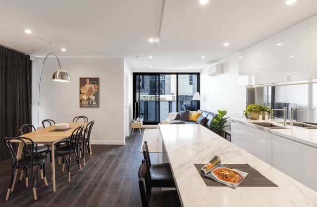 The Principal Metro Chic Pad in North Melbourne