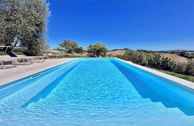 The Quercia in historic villa with pool in Senigallia