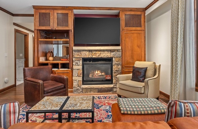 The Ritz-Carlton Club | Two-Bedroom WR Residence 2304, Ski-in & Ski-out Resort in Aspen Highlands