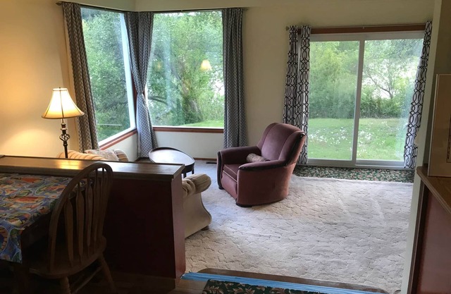 The Riverwalk House, WALK DOWN Suite
