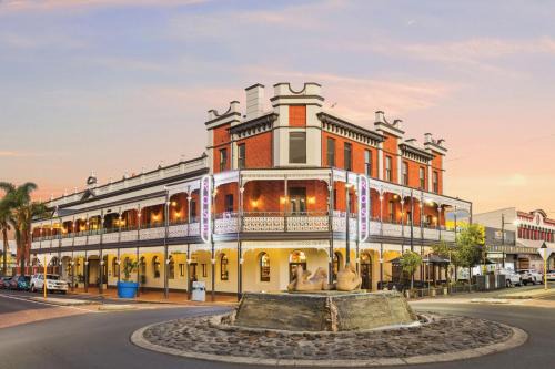The Rose Hotel & Motel